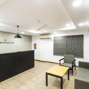 Super Townhouse Habitat New Town Rooms & Party Spaces
